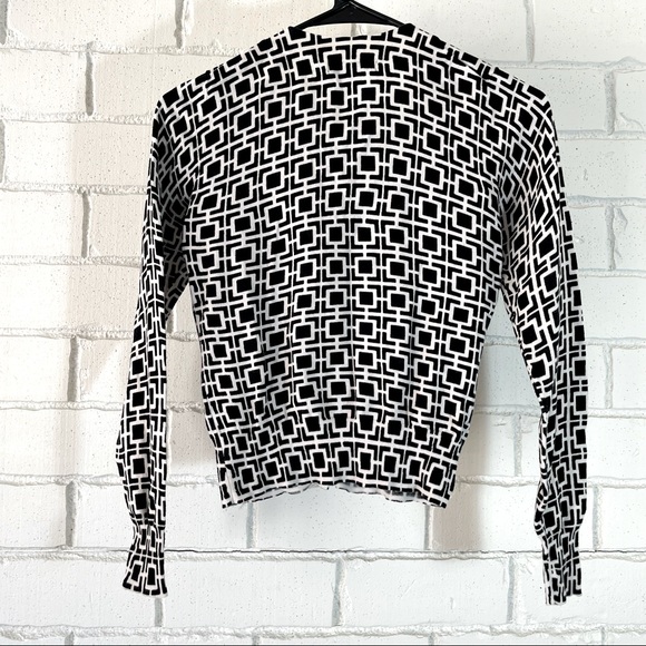 Banana Republic black and white cardigan size extra small petite - Picture 3 of 4